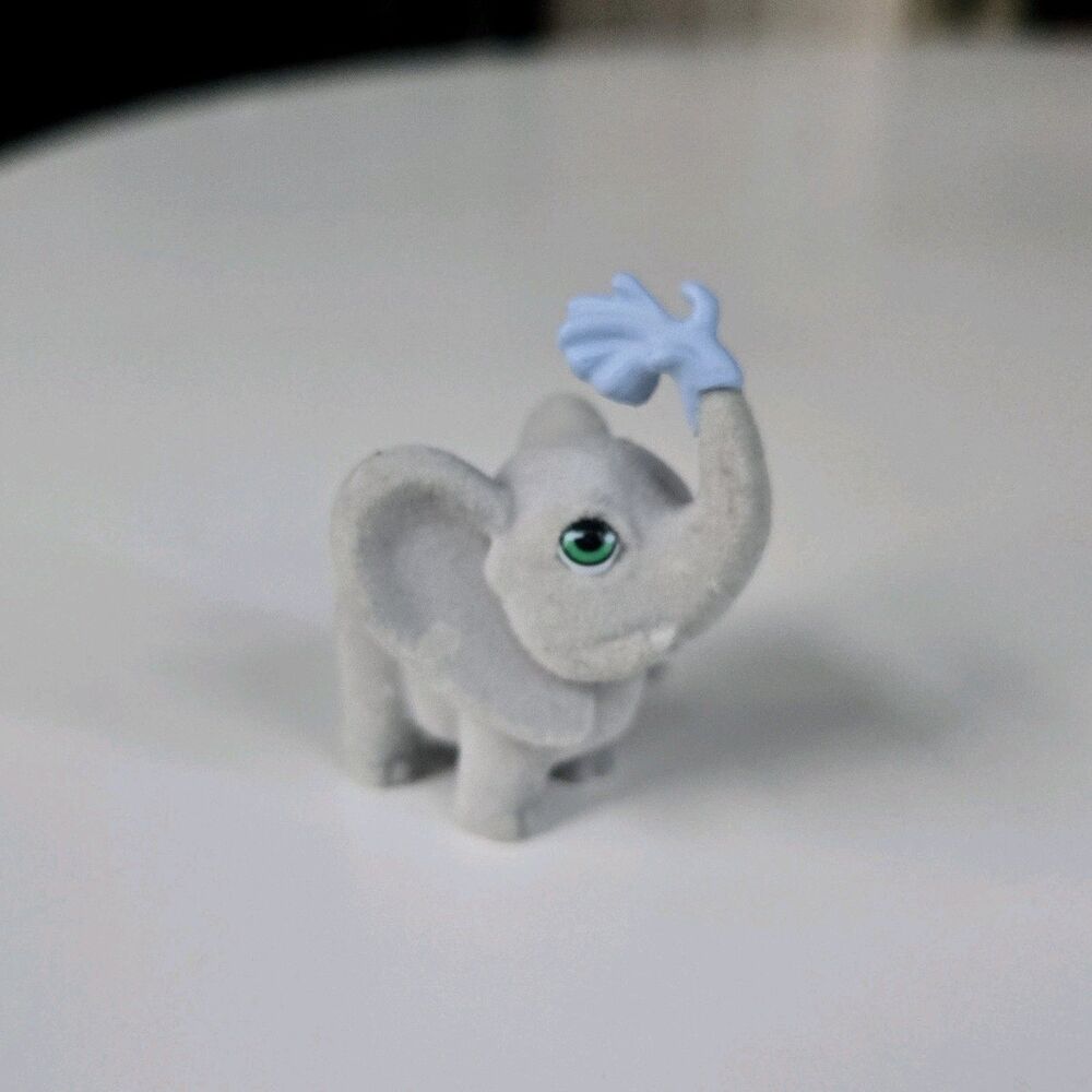 Jungle In My Pocket Ella The Elephant Fuzzy Flocked Mini Figure